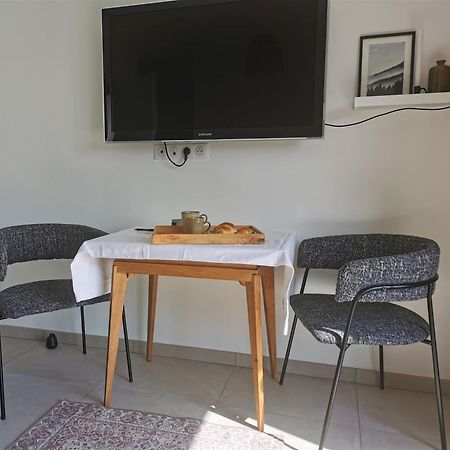Au Jardin Des Deux Roches Bed and Breakfast Prissé Εξωτερικό φωτογραφία