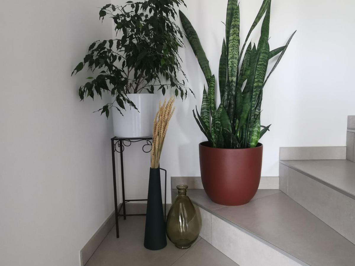 Au Jardin Des Deux Roches Bed and Breakfast Prissé Εξωτερικό φωτογραφία