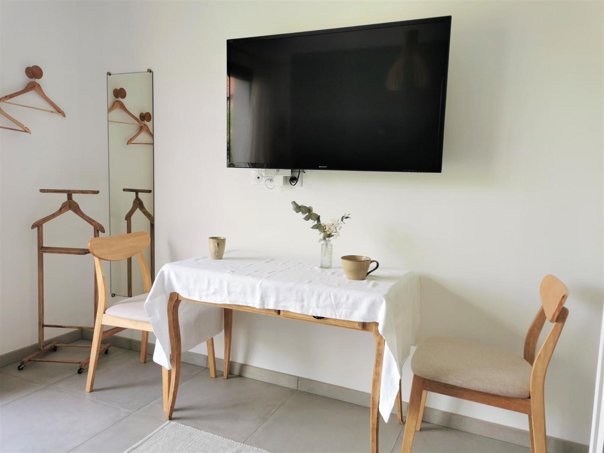 Au Jardin Des Deux Roches Bed and Breakfast Prissé Εξωτερικό φωτογραφία